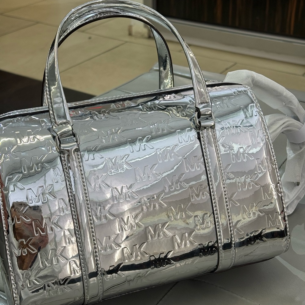 Michael kors jet set travel medium patent logo duffle satchel silver NWT - Picture 7 of 11